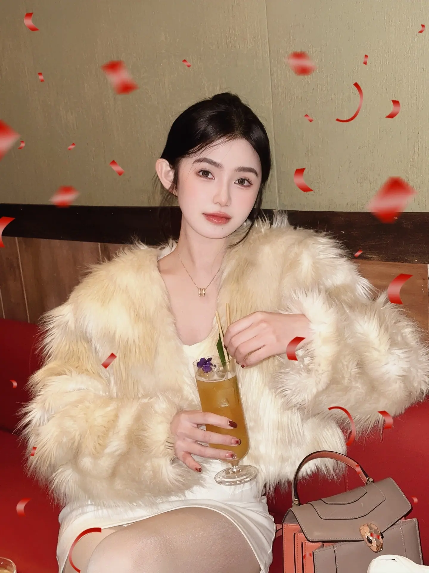 2024依然要精彩生活。