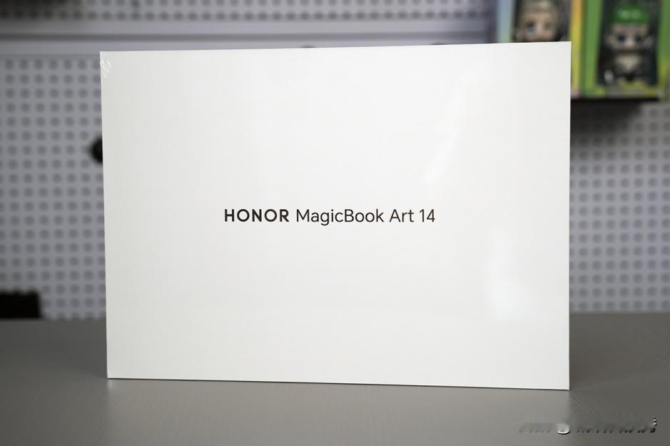 惊艳！荣耀新款旗舰超轻薄本MagicBook Art 14亮相
当我拿到这款产品