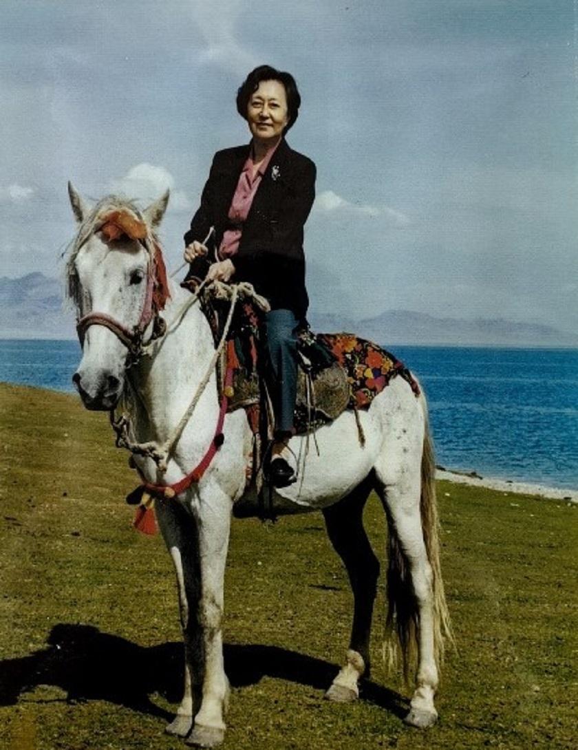 唐贤美：文武兼备的时代才女，深藏功名的革命后辈
 
唐贤美（1929年10月17