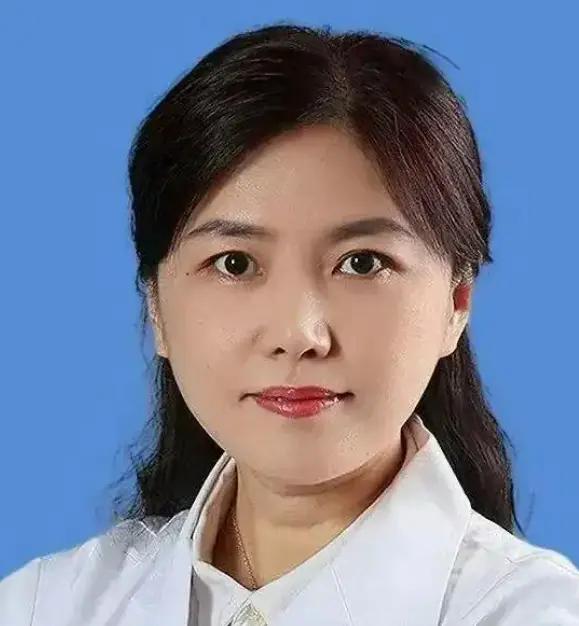 26年守护母婴平安！产科名医连岩，以仁心仁术托举万千新生
 
连岩，女，汉族，1