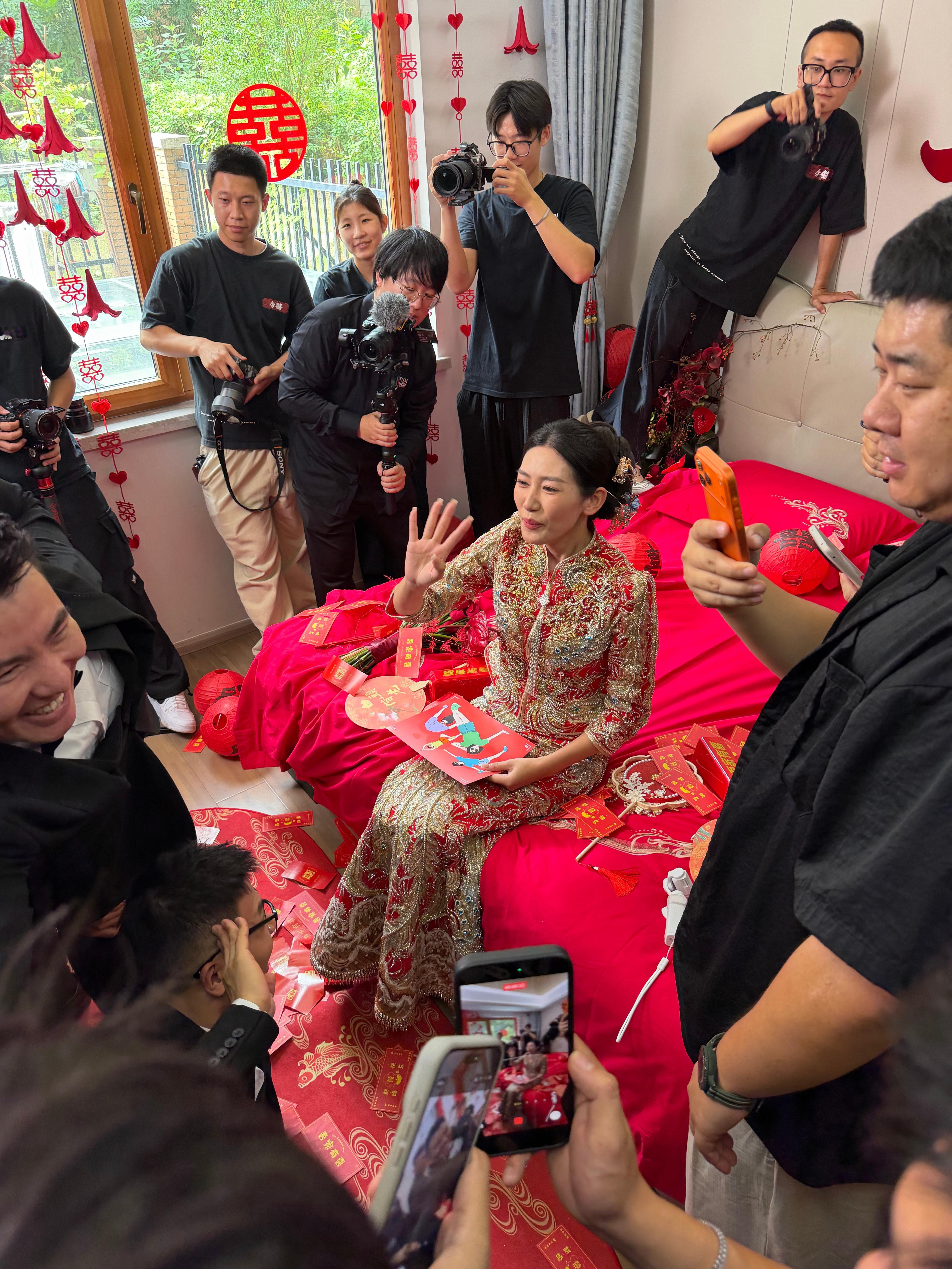 车评人小吕秋晨大婚 现场真是太开心太热闹了！祝新婚快乐！ ​​​