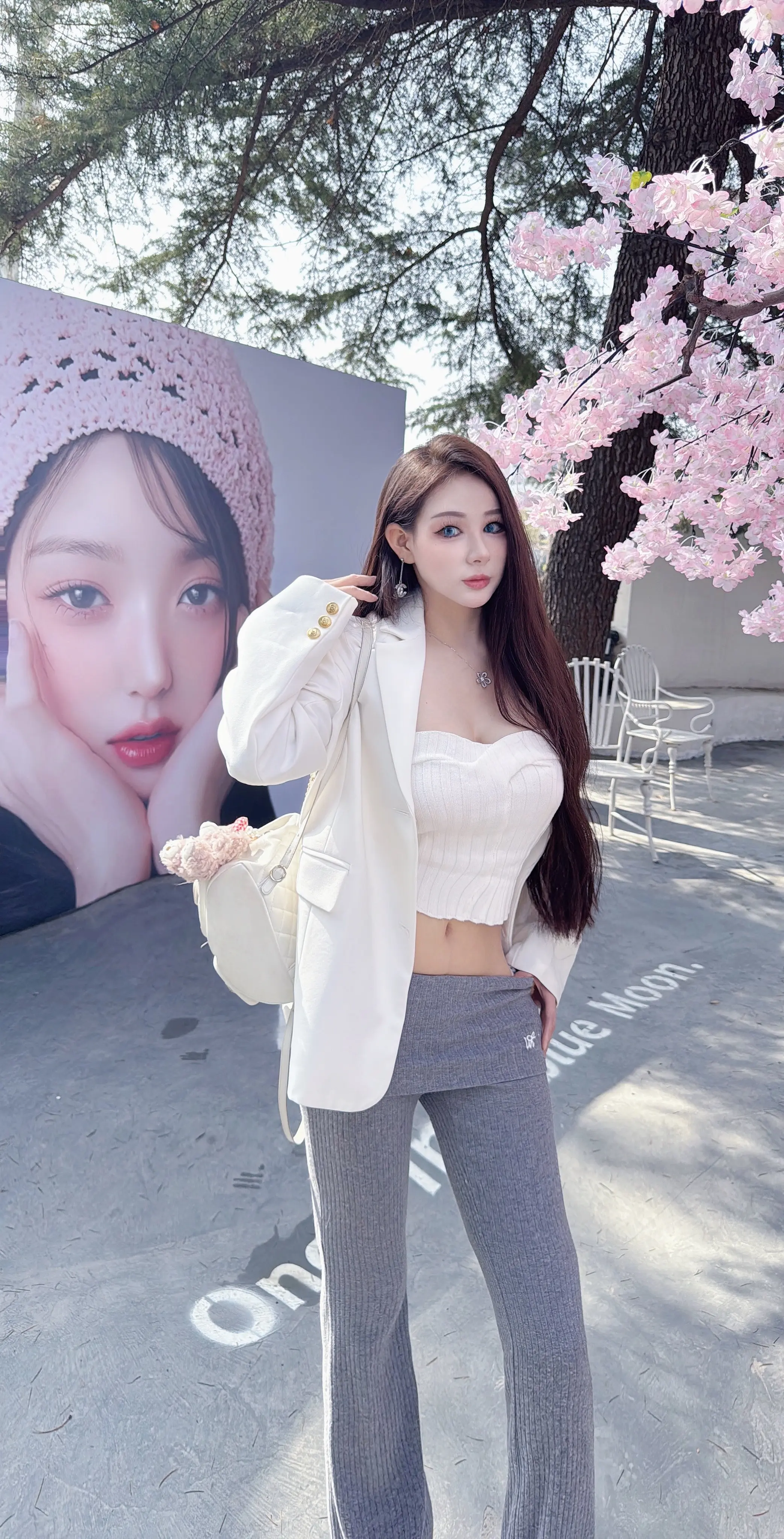 跟着红尘随我浪迹一生。