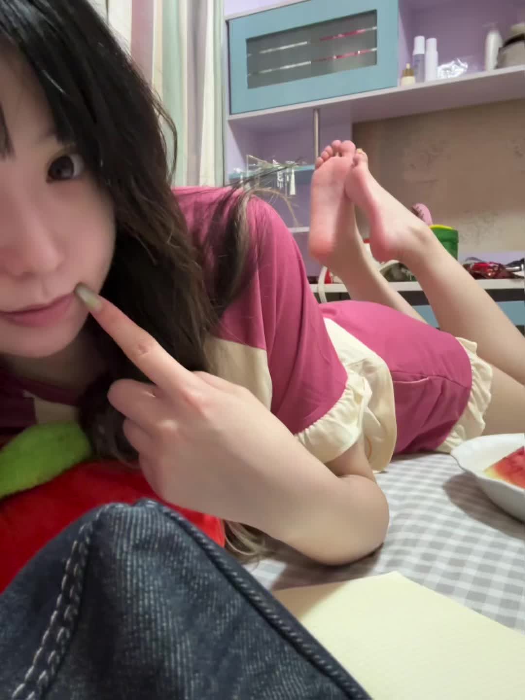 ovo是微笑，o-o是警告