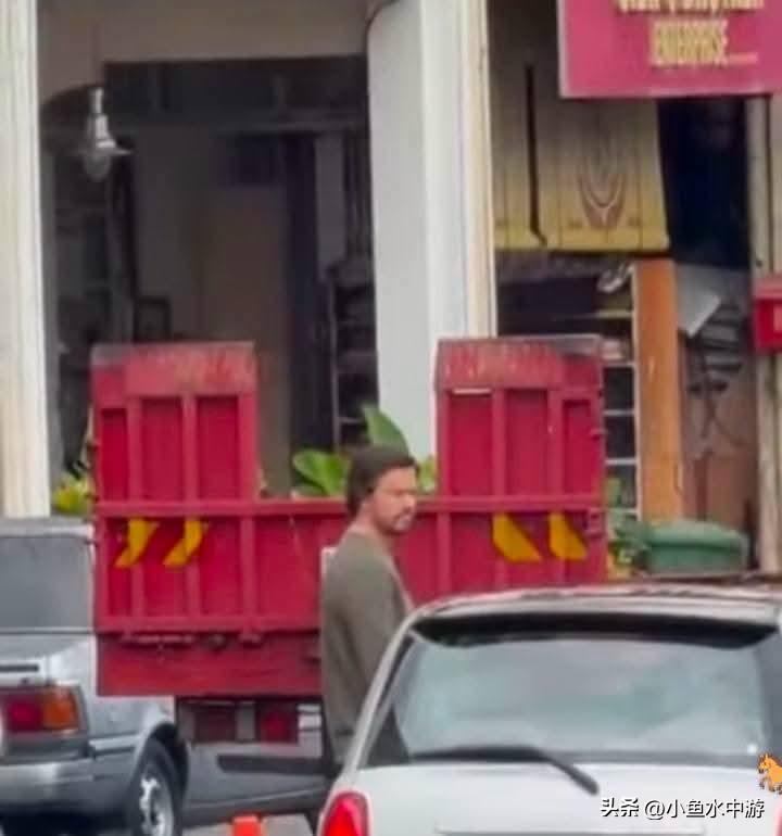 好莱坞巨星马克·沃尔伯格惊喜现身槟城拍摄影片。
