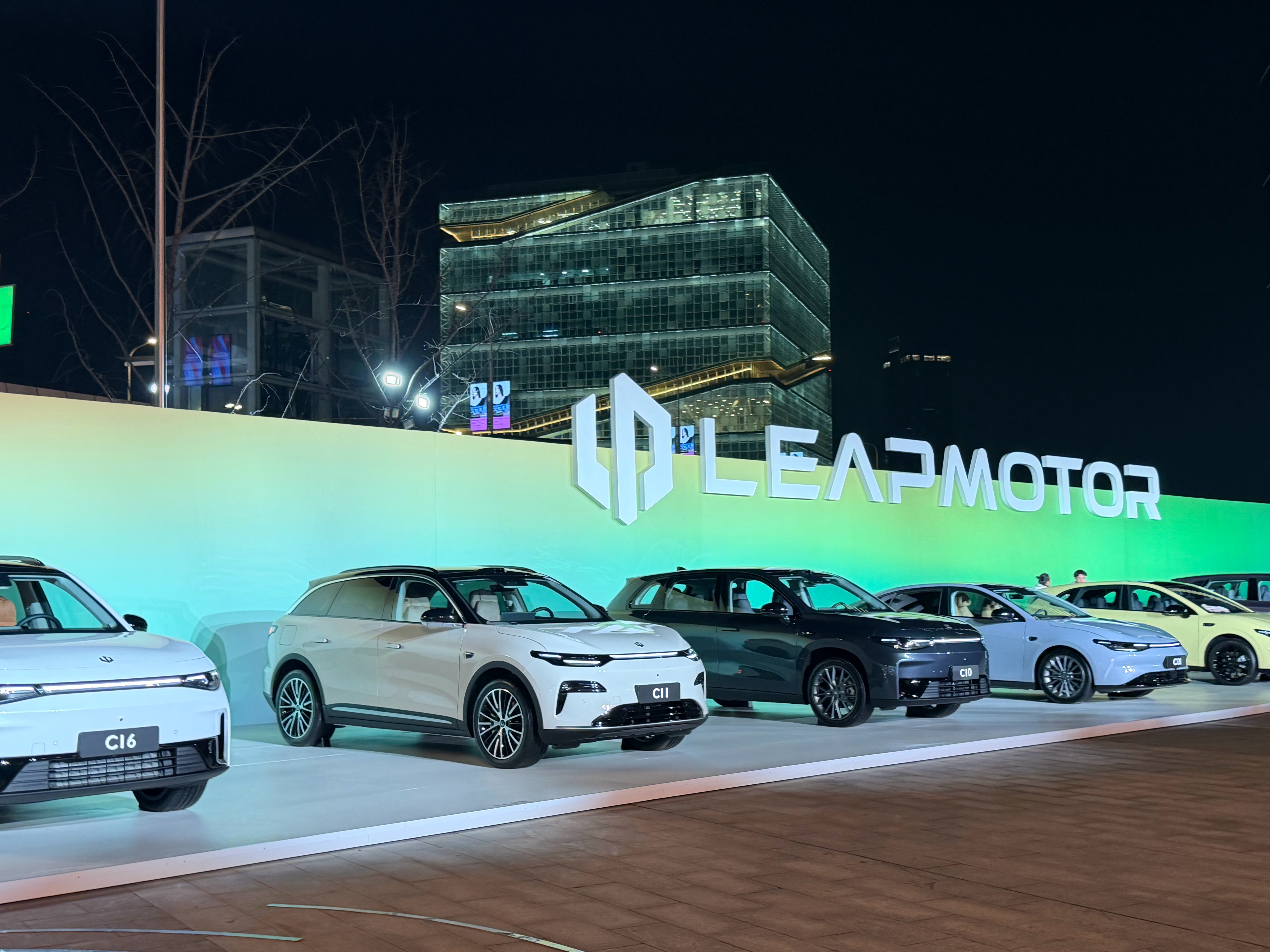 零跑十周年，生日快乐！还借着零跑的光见到了好久不见的好朋友，真开心！ 