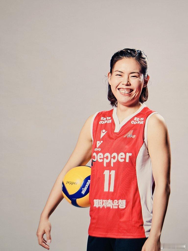 国际排坛动态日本女排岛村春世：感谢大家今年给予的众多支持！ 在过去的一年里，我在