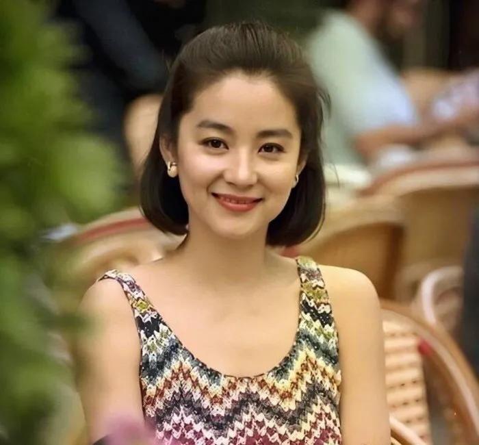 以前的原生态美女，长相各个都有特别的认识度！跟现在的所谓美女明星比，无论是长相还