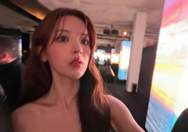 杨超越颜霸来的杨超越美成芭比娃娃了 杨超越美成芭比娃娃了,杨超越颜霸来的，巴黎世