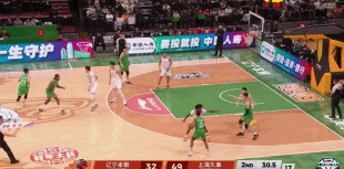 莫兰德和王哲林斗气，接球被挤出底线，回来破坏被助攻个三分球


要不是鄢守琪最后