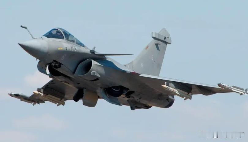 法国紧急交付20架 阵风！乌克兰战场风云突变？俄苏-57遭遇最强挑战者

来源: