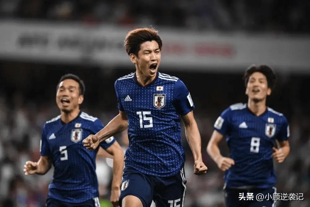 当日本队4:0赢下突尼斯队的时候很多人都不可置信。之前2022年麒麟杯的时候日本