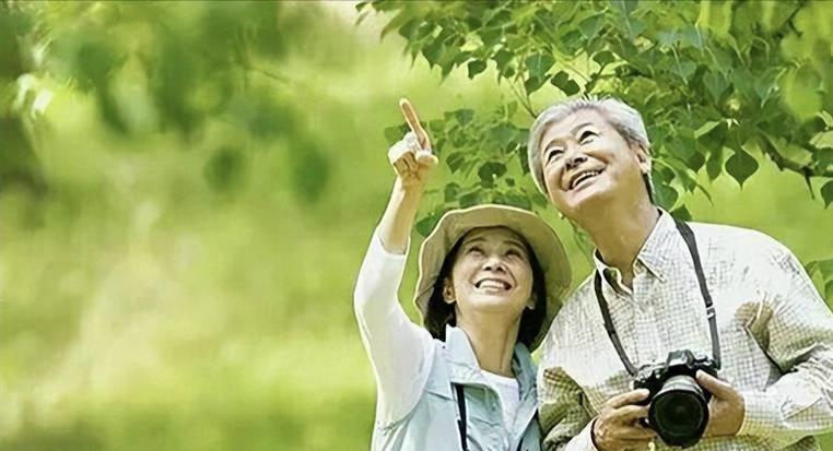 大姑医生坦言：变老非灾难，是提醒换活法，心态胜医药
变老不是完结，而是全新开始！