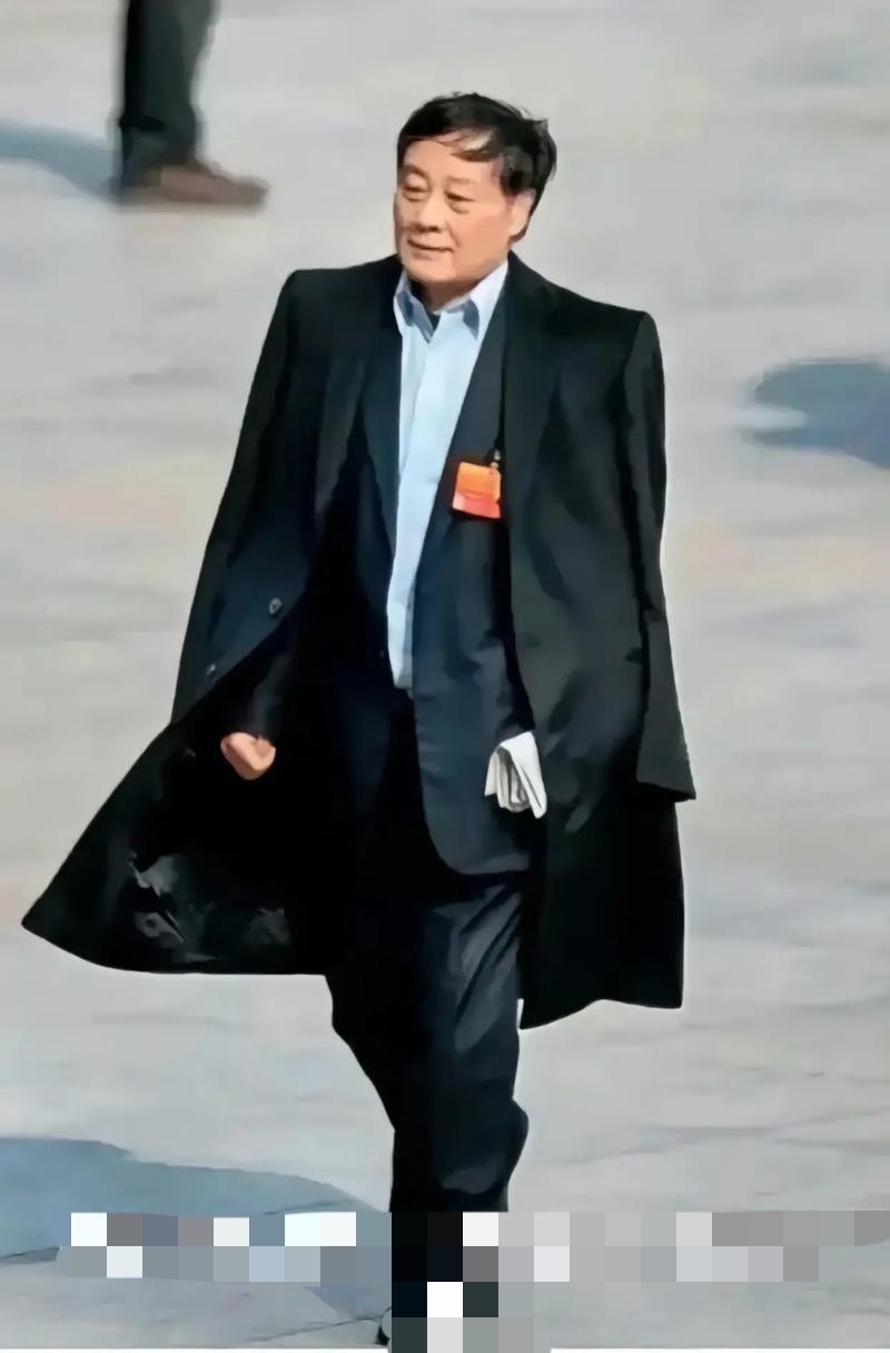 娃哈哈这场豪门遗产争夺大战，剧情比电视剧还精彩。宗庆后离世后，平静被彻底打破。先