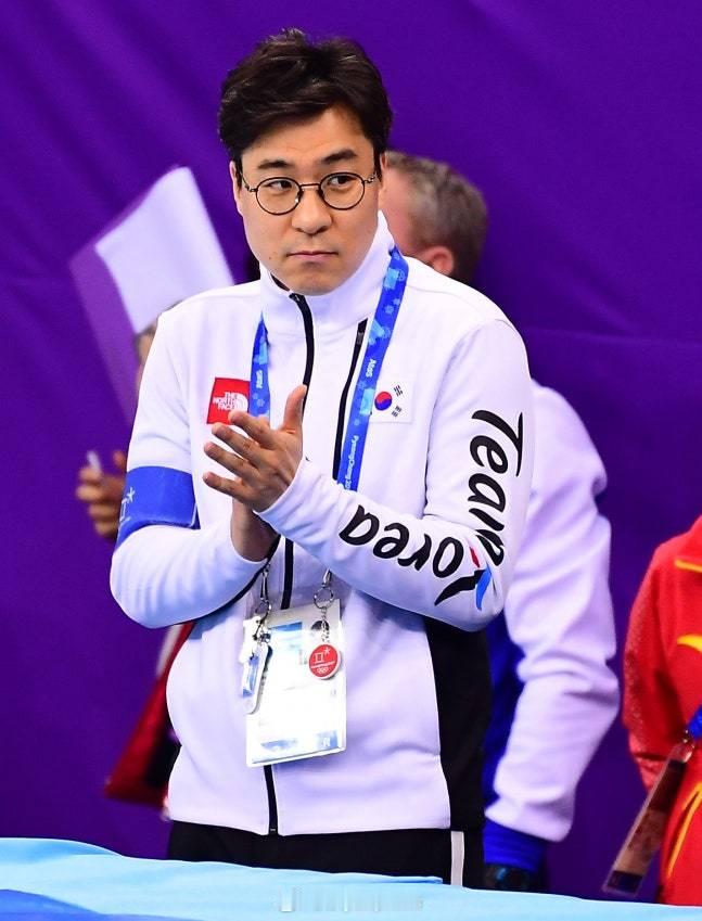 【金善台上任4天即下课】9月5日，韩国滑冰联盟宣布与上任仅4天的短道速滑国家队临