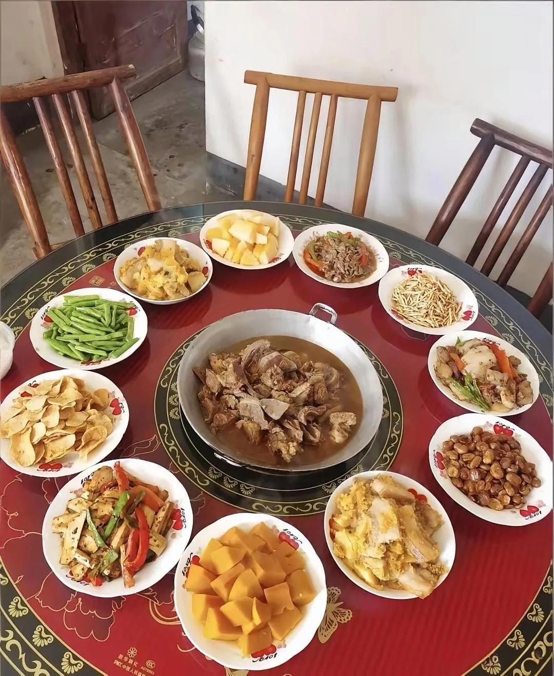 图一是父母家的，图二是丈母娘家的，你喜欢哪一家的菜？