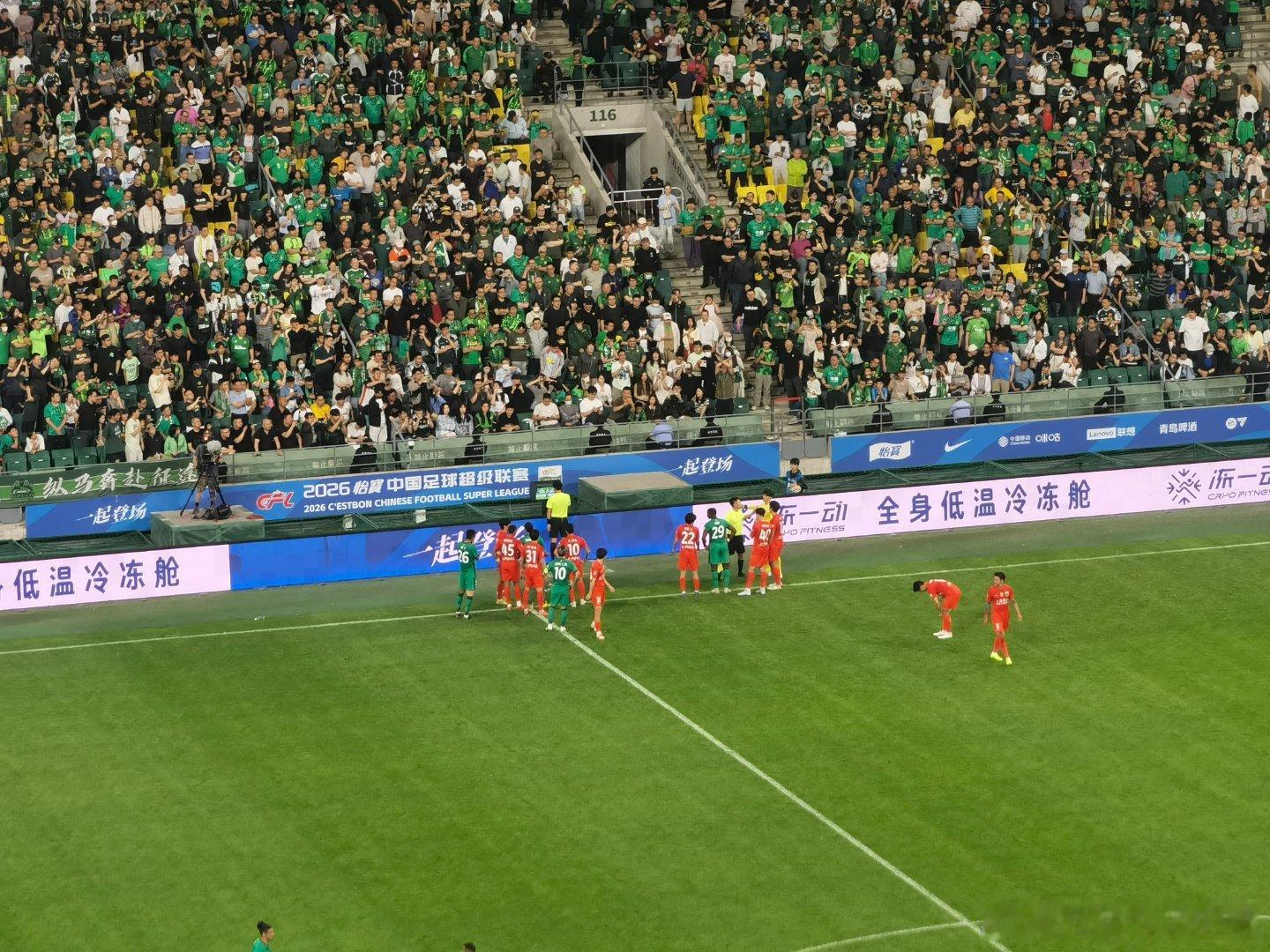 新工体改造后第一次来，完全不认识了，祝贺国安和海港，都没输。精彩的比赛，最佳我给