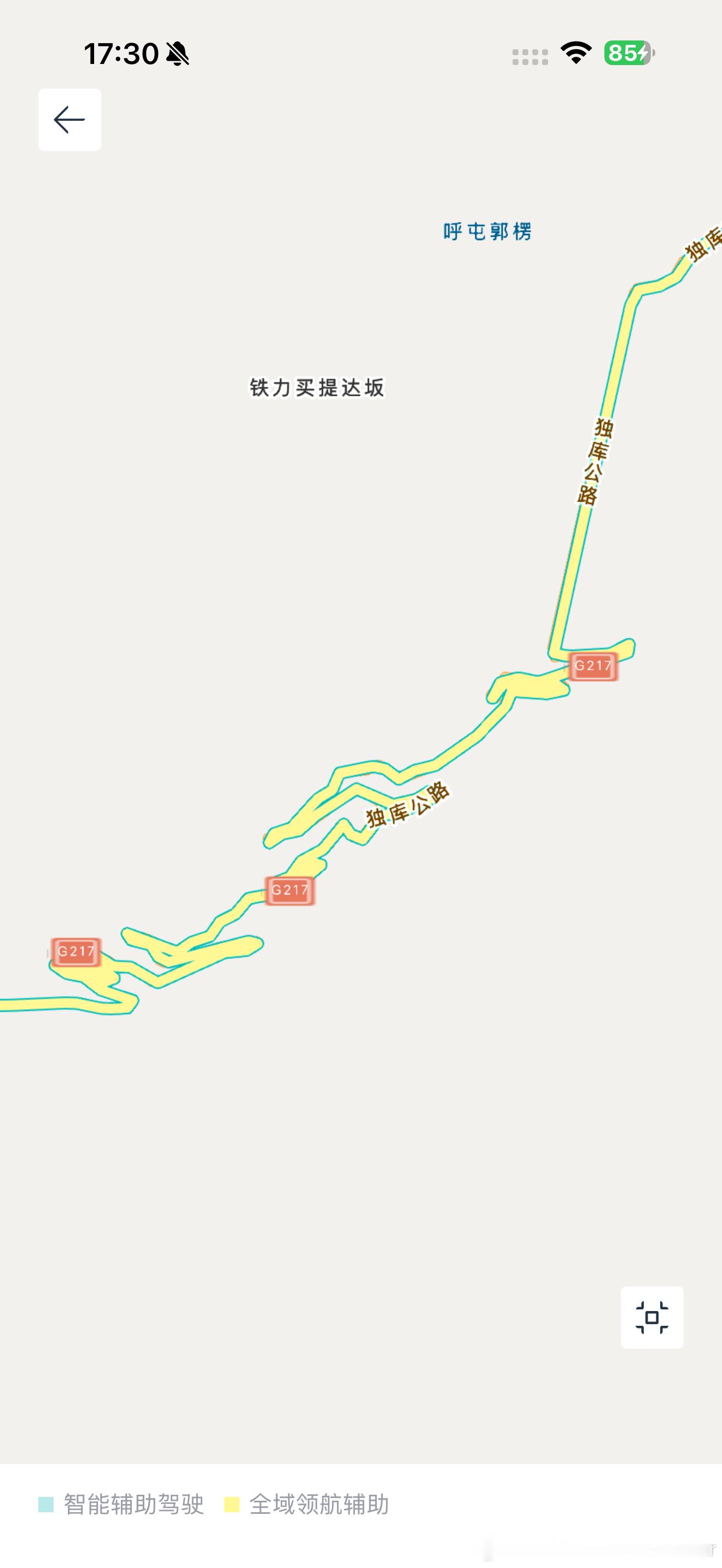 来自车友的分享蔚来世界模型走完独库公路全程，零接管难点在于窄路U型弯多，连续急转