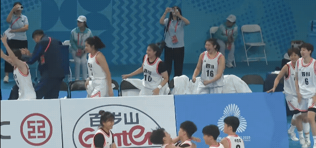 恭喜四川U22女篮82：67击败浙江女篮夺冠，浙江篮球终于在本届全运会拿到属于自