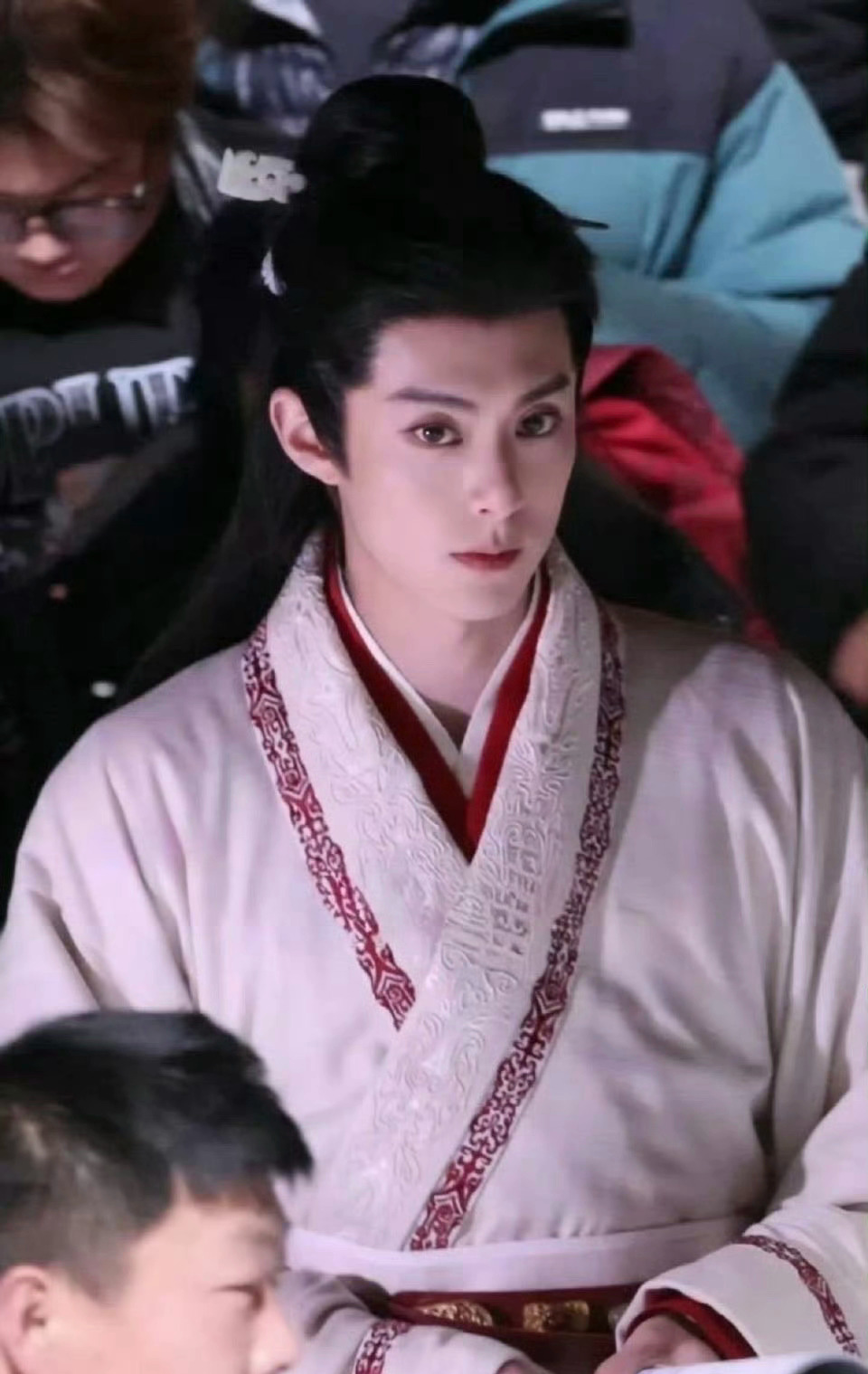 王鹤棣将门独后新造型的生图路透，帅吗 