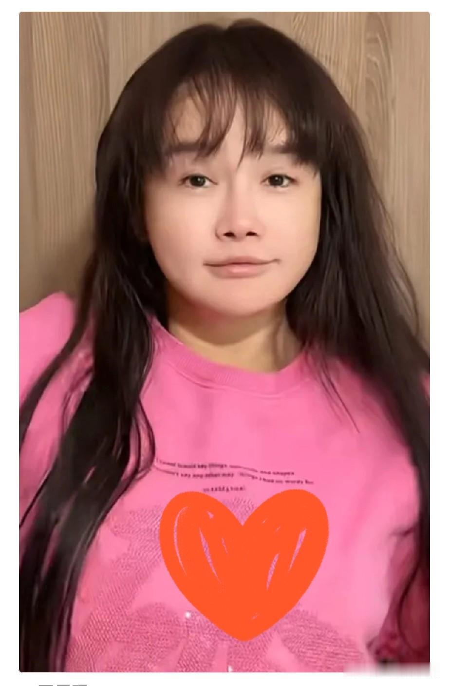 我叔眼光真是毒辣，
第一眼看见冉莹颖
她说的第一句话就是：找老婆，就要找这种类型
