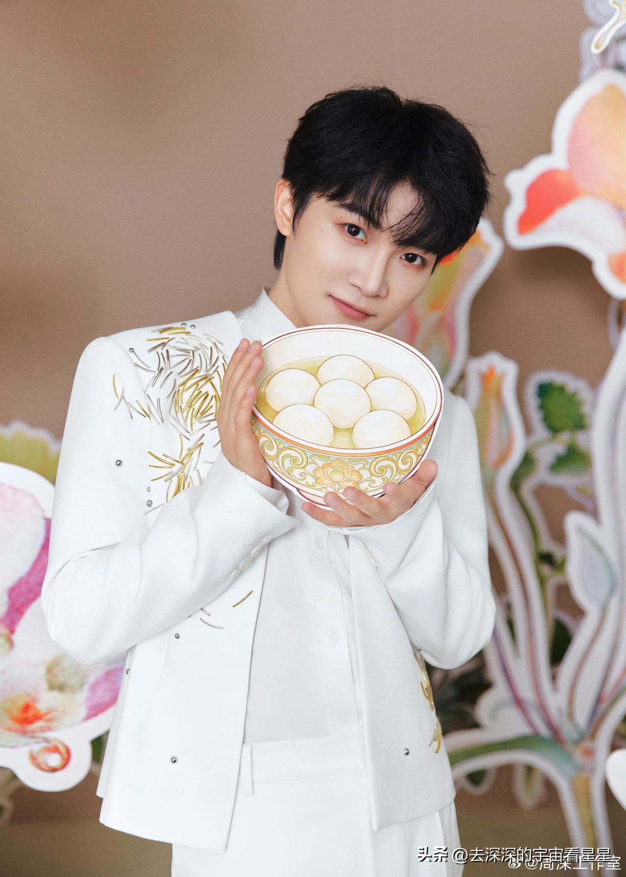 期待今晚湖南卫视元宵喜乐会周深带来的歌曲《梦见你》[耶]