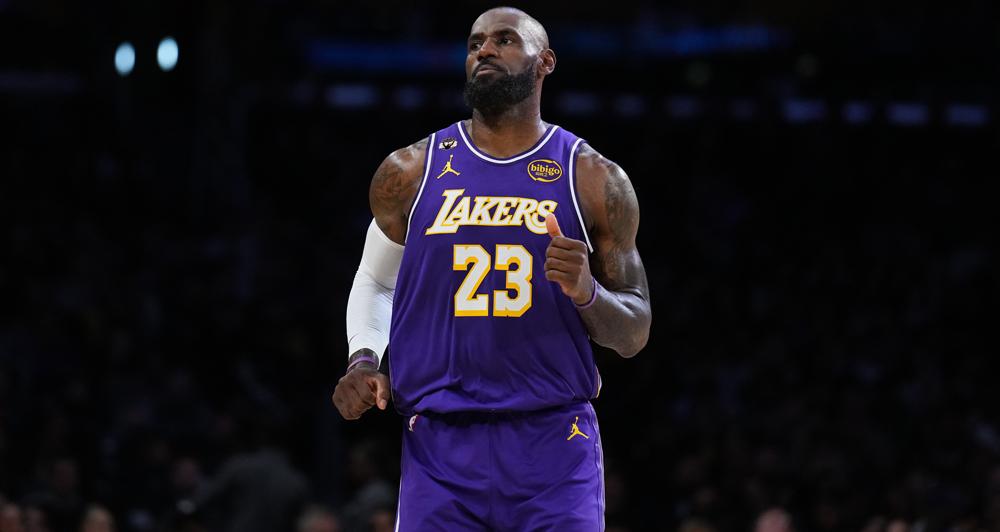 在NBA全明星赛前的媒体见面会上，勒布朗·詹姆斯显然早已预料到“何时退役”这个问