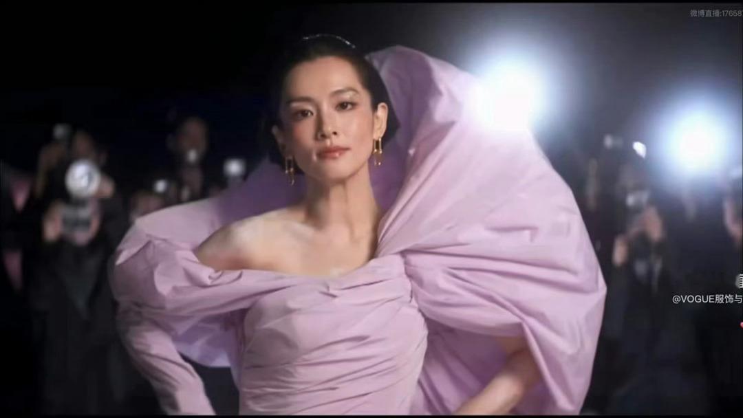 陈昊宇万妮达在干什么🎵神仙同框欢乐拉满，不需要刻意造梗，自然的欢笑就足够打动观