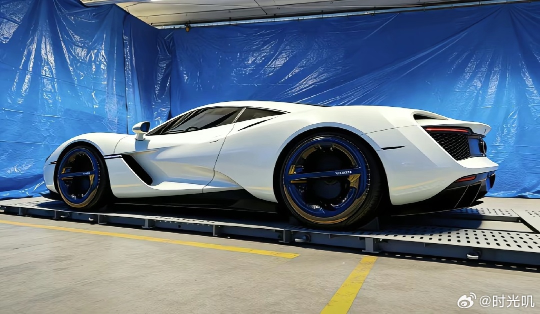 小米超跑亮相能不能出个红米汽车小米我买不起