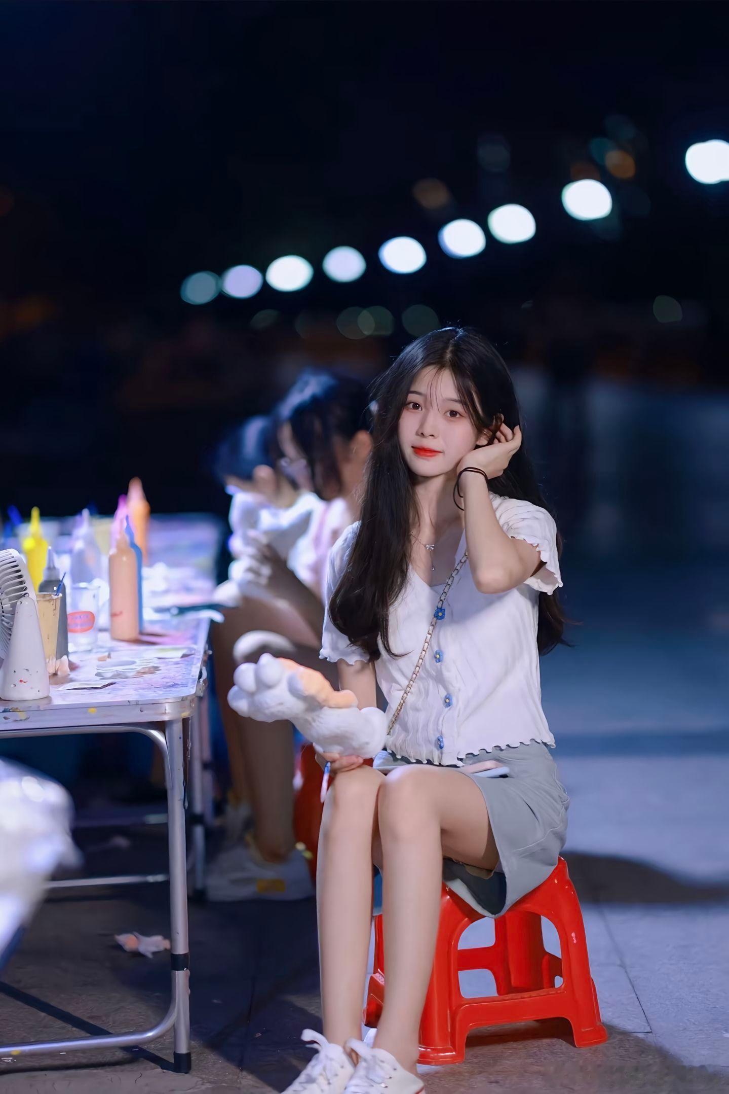 夜市上遇到了好清纯的小姐姐， ​​​