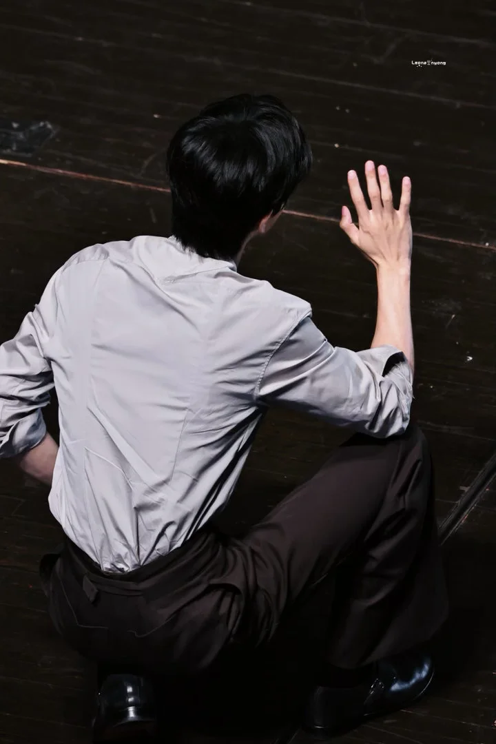 右滑看此男转身➡️