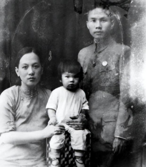 军统少将人间蒸发，1965年，其遗孀大闹市政府，市长当场落泪。原来1948年，她