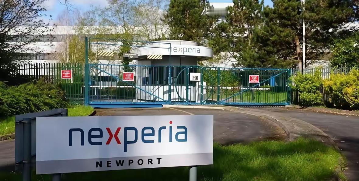 这事终于有人挑明了！很多人以为荷兰断供是“灭顶之灾”，错了！真相是，这恰恰是把中