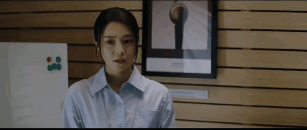 《半熟男女》在看完碧玉簪美妆策划案的时候，曾诚让孙涵涵提一下意见。孙涵涵当着大家
