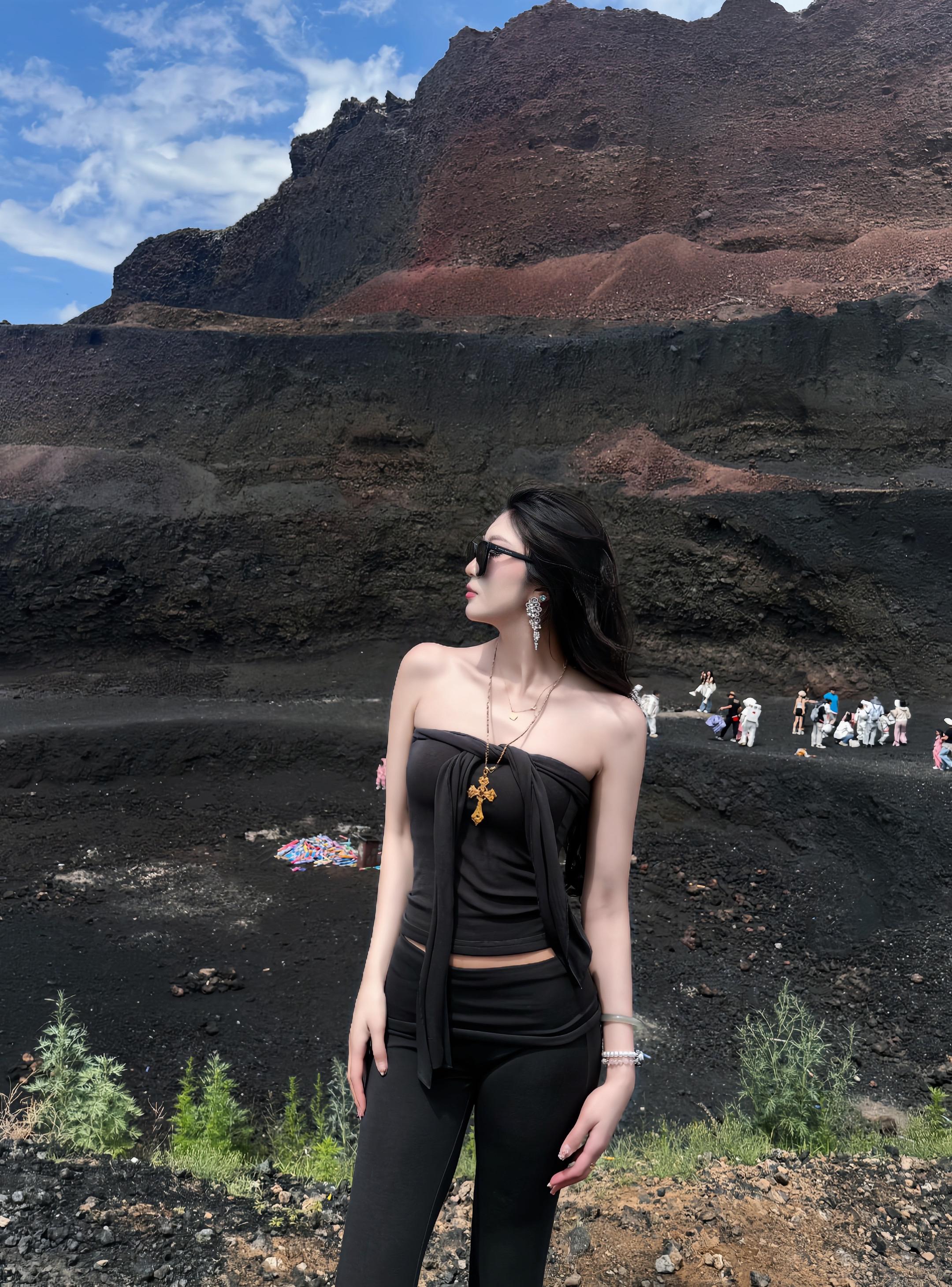 📍𝐖𝐮 𝐋𝐚𝐧 𝐂𝐡𝐚 𝐁𝐮 勇敢的人先吃火山灰🌋...