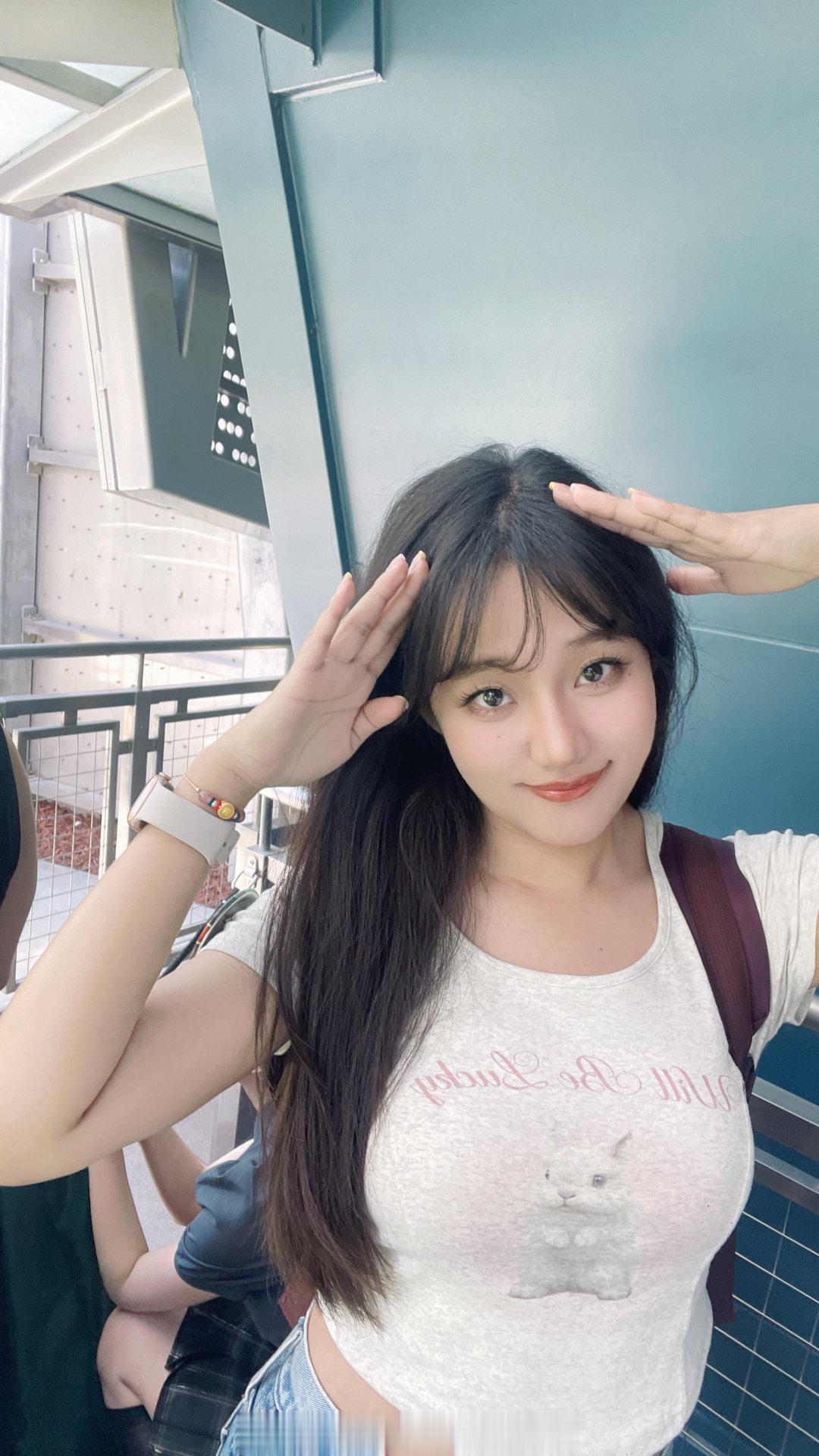 环球影城游客照！空出来的时间也有在好好的感受世界💢 ​​​
