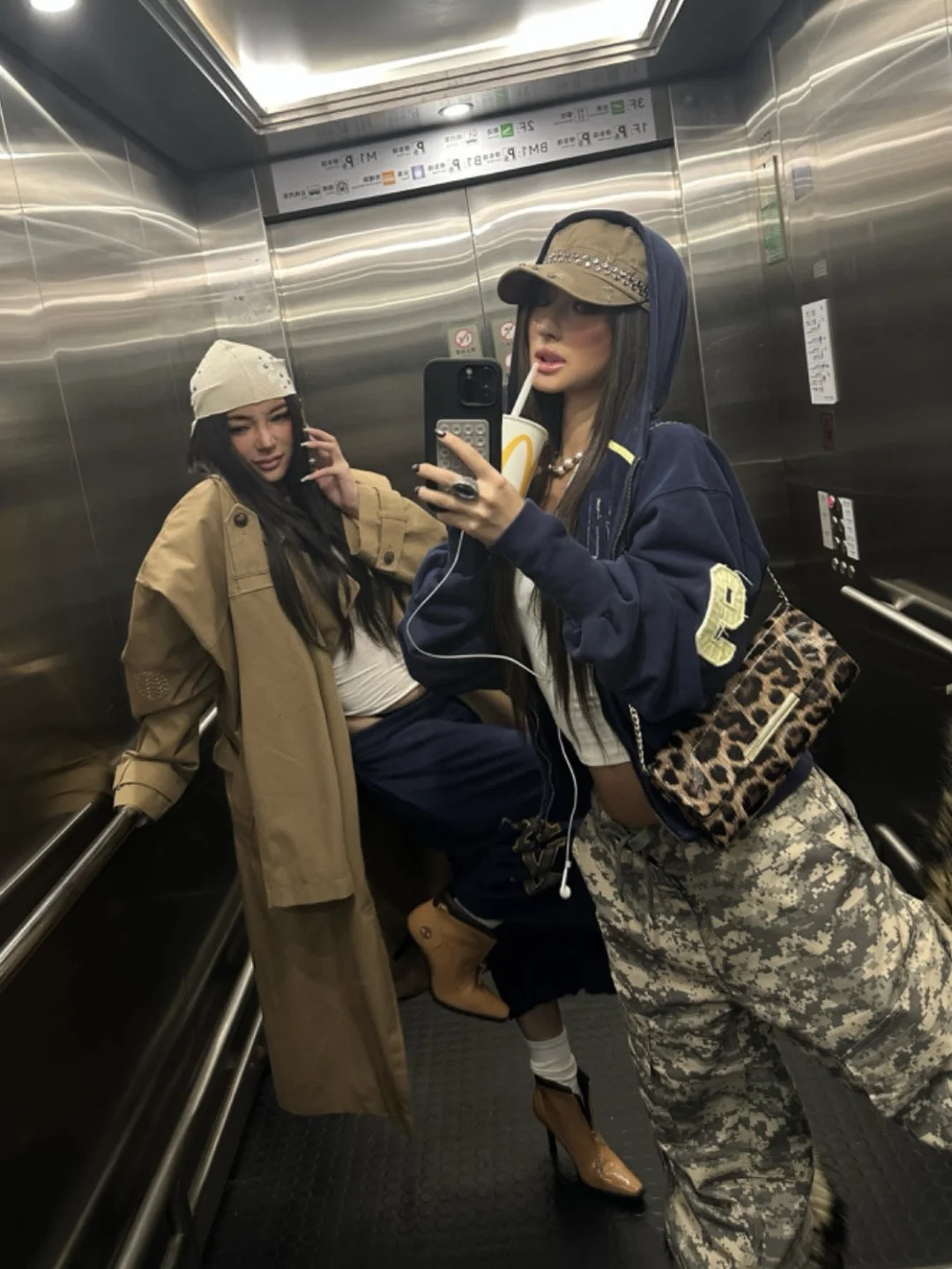 mirror selfies with my sister