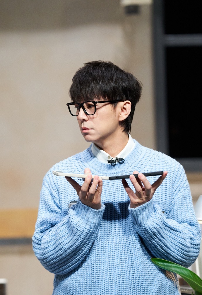 何老师真正的心寒是大吵大闹 谁懂何老师真正的心寒就是大吵大闹有多搞笑！就这样被昕