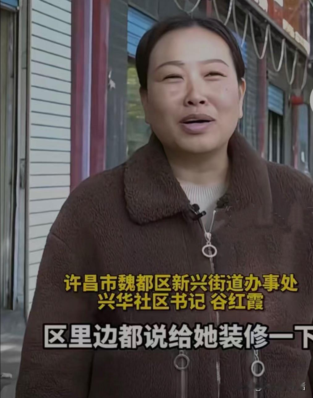 88岁奶奶25年理发只收2元，背后故事让人泪目

88岁高龄仍守着老旧理发店，有