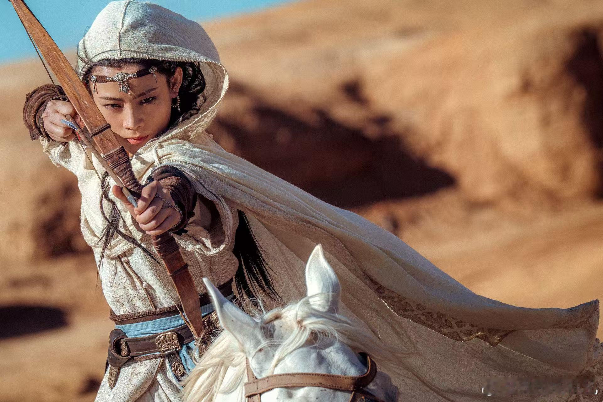 镖人口碑给到人上人 镖人真的超出预期，文戏武戏都在线。大沙暴那段打得太爽了，能动