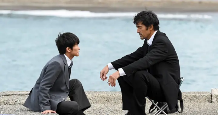 室友在宿舍开直播，我成了“免费背景板”