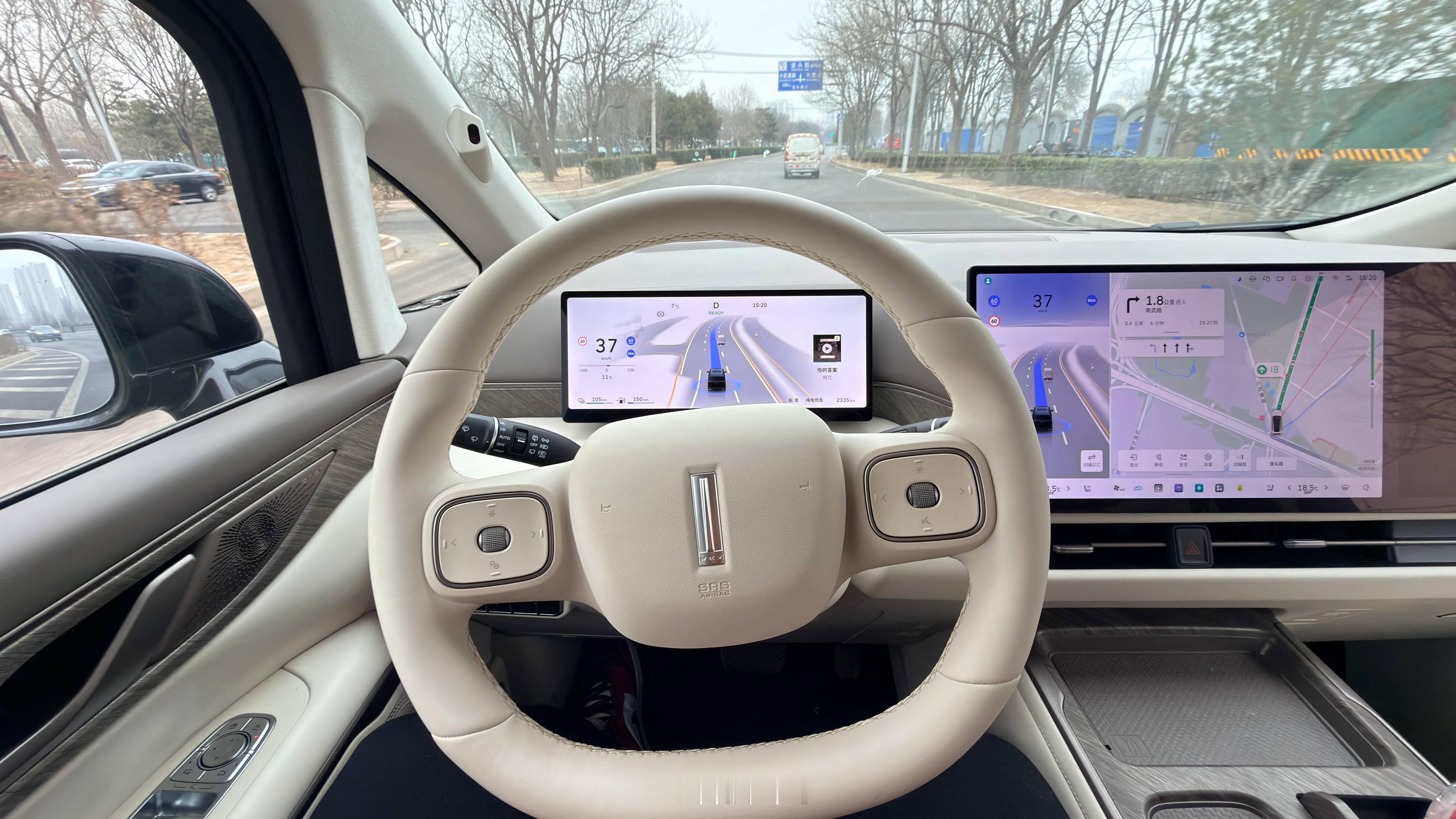 长城的智驾可以，城区NOA也是完美丝滑不愧是跑过8D重庆的！ 