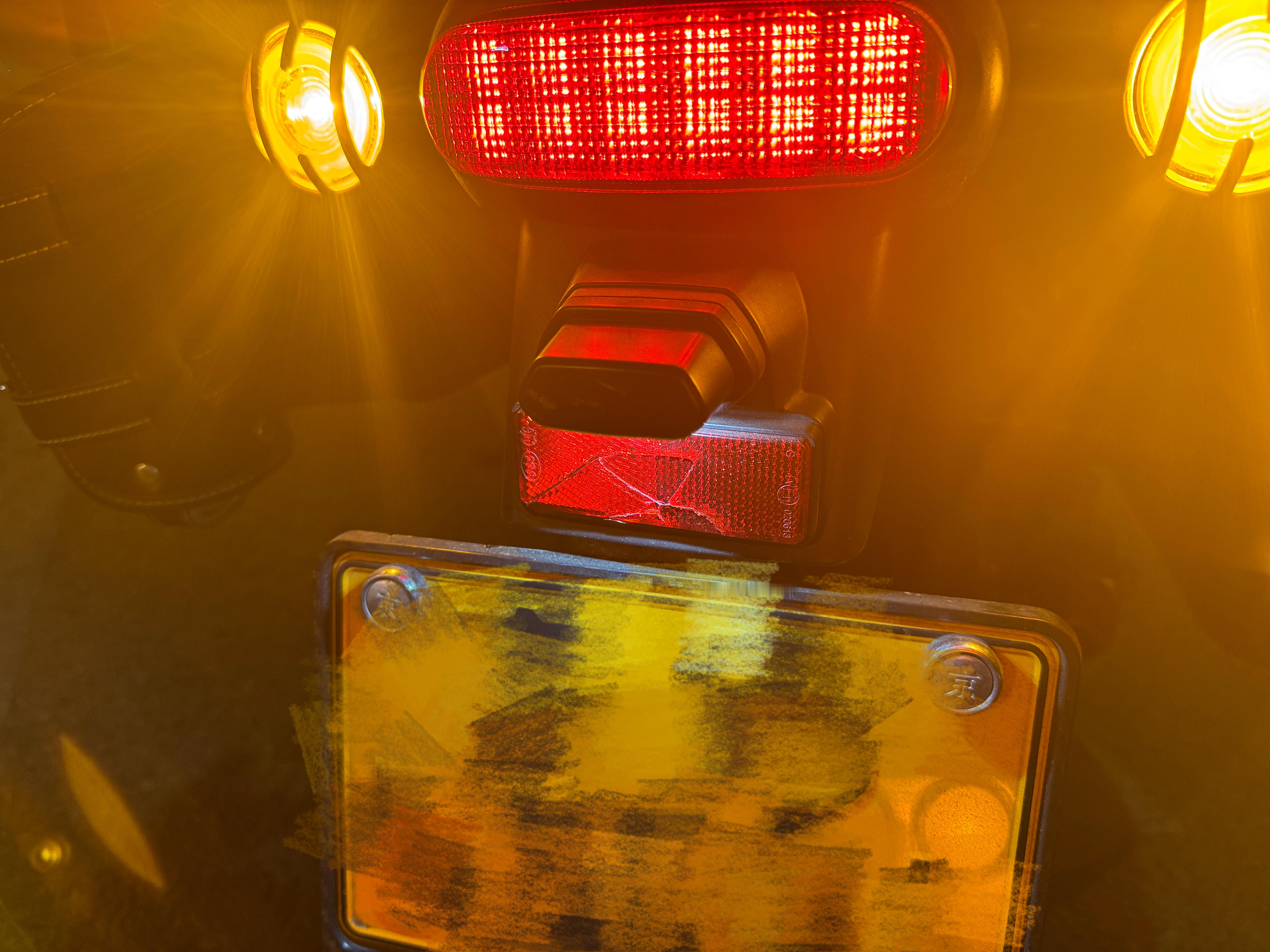 被撞日记   2025年11月24日  大风今天上班被扎了6针，但好消息是知道了