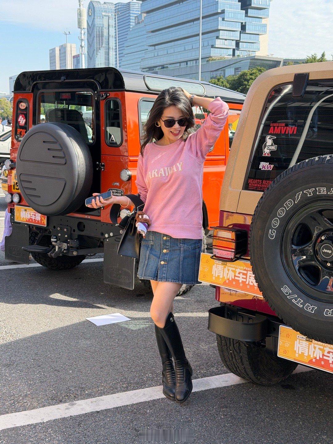 情怀车展现场～明年把家里volvo c30和我的小黄MINI cooper也开来