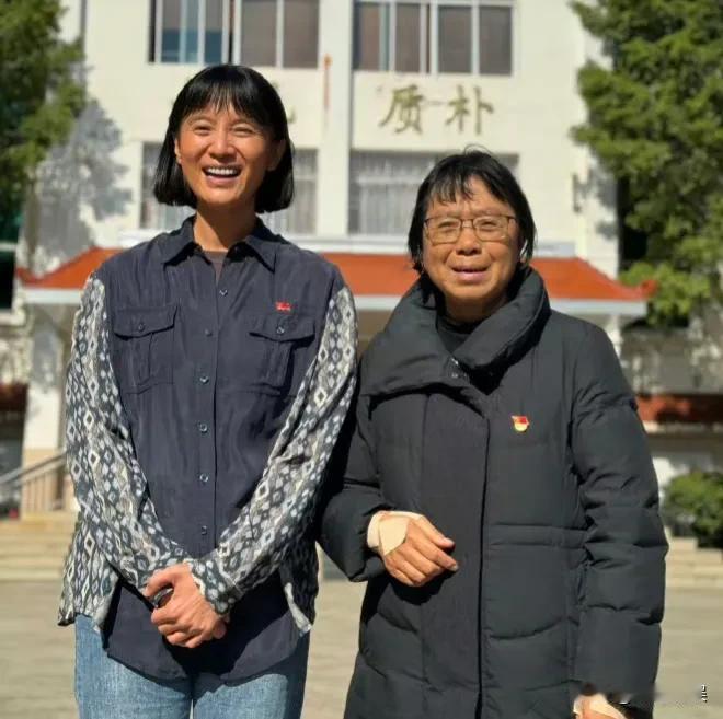 一句话高下立见！宋佳这次要拿奖了。

警察叔叔批评女学生，“好好读书，莫去洗脚城