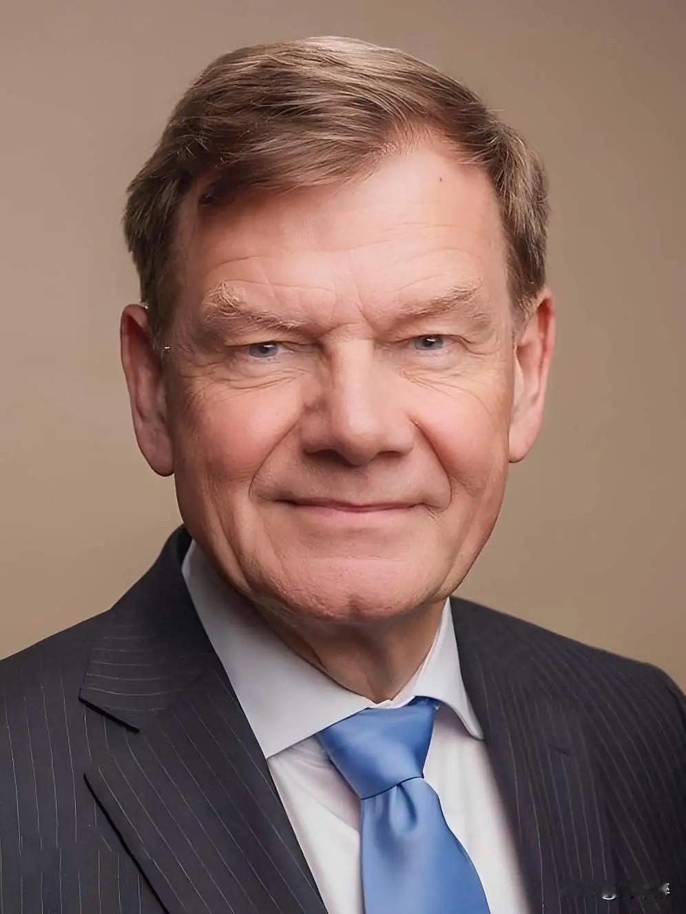 瓦德富尔：不支持以武力改变台海现状！
德国外长瓦德富尔在访华前夕，接受媒体采访时