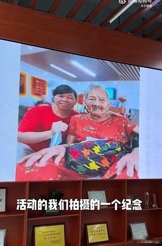 王祖蓝李亚男结婚十周年纪念照  王祖蓝李亚男结婚十年啦！看他们的纪念照，再去拜访