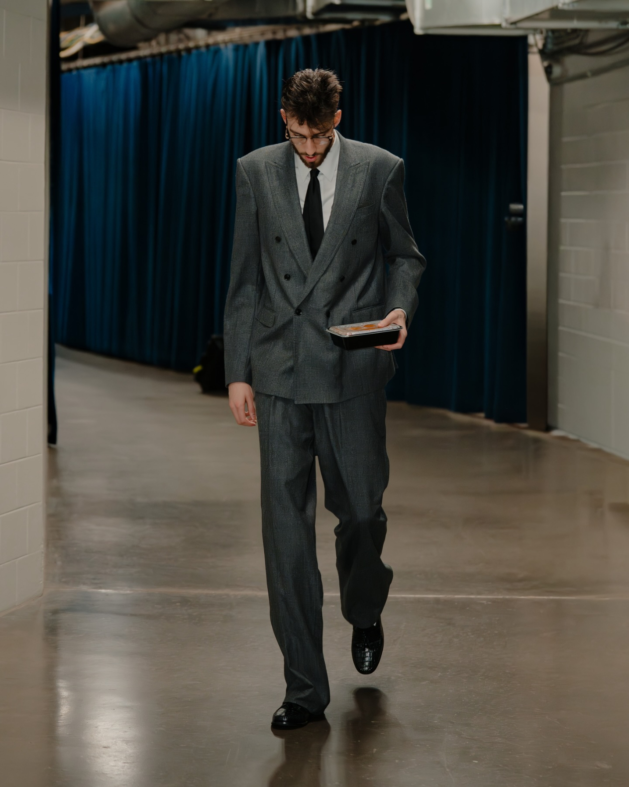 谈恋爱以后注意起了形象雷霆连续三个赛季西部第一nba西部季后赛对阵出炉雷霆