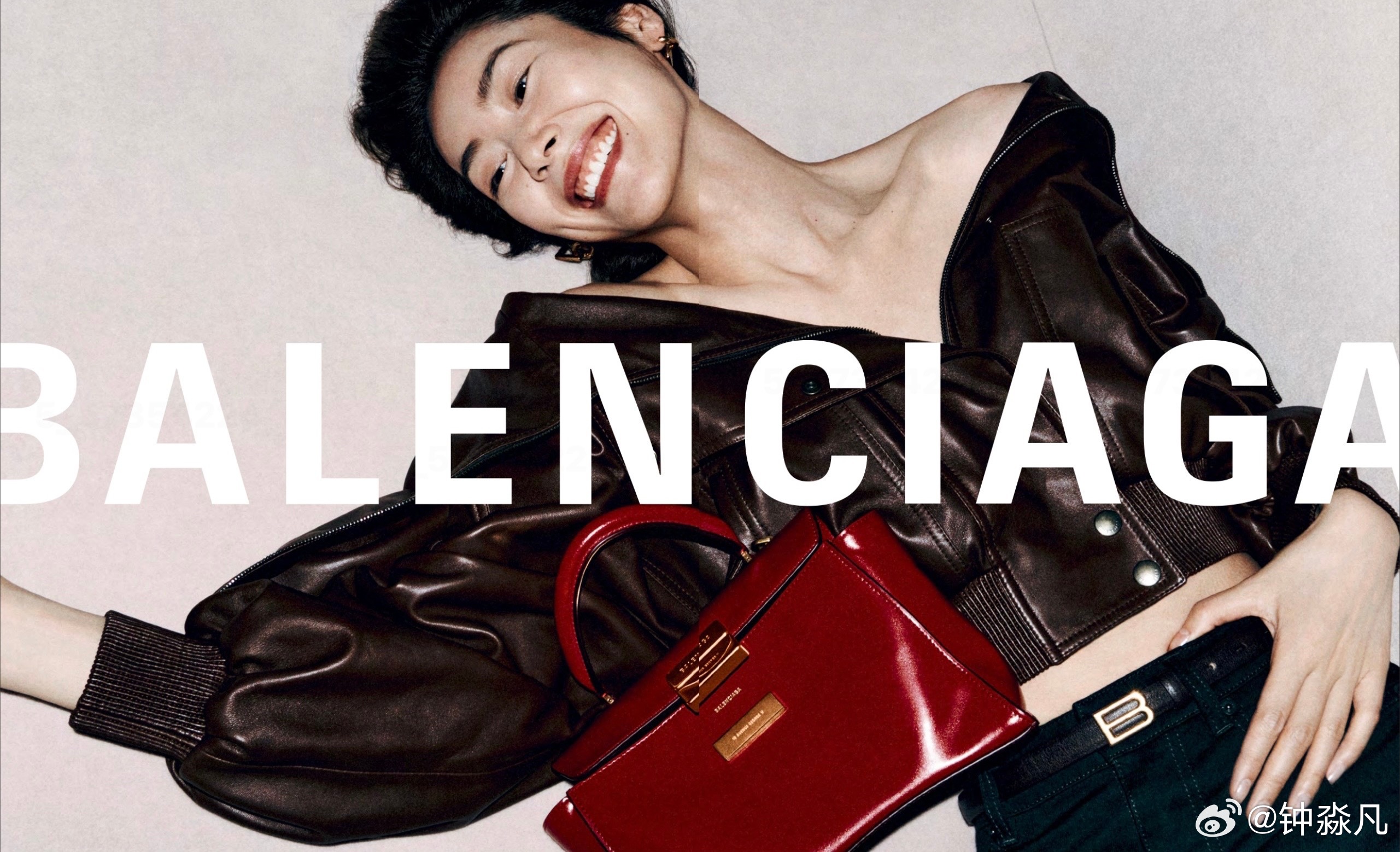 美国纽约投放了刘雯[超话] for Balenciaga F/W 2026 Ca