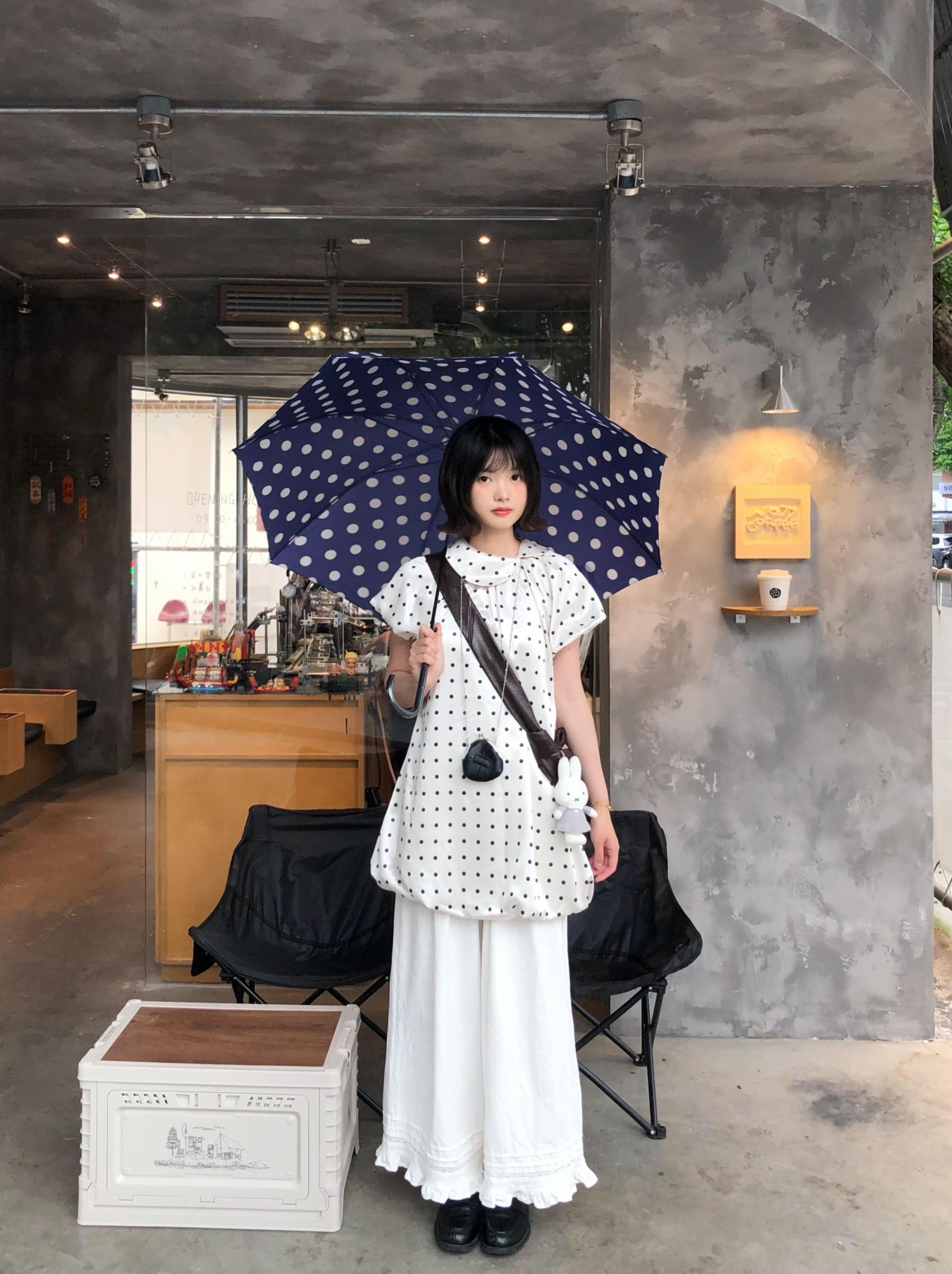 每一次你字里有雨，我就跟着淋漓