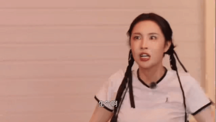建议把智博焊在你演我猜赛道谁看了你演我猜不夸智博！和垫底辣孩、陈楚念组队猜词，只